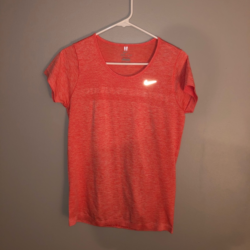 Nike women’s shirt